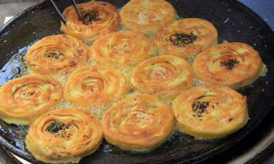 【成都鍋盔培訓(xùn)】鍋盔加酸辣粉絕配，人間美味