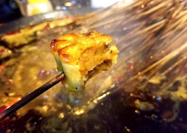 火鍋串串香月餅，別有一番驚異滋味，值得嘗試