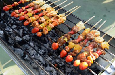 戶外旅行時的這些燒烤小技巧，學會不再愁