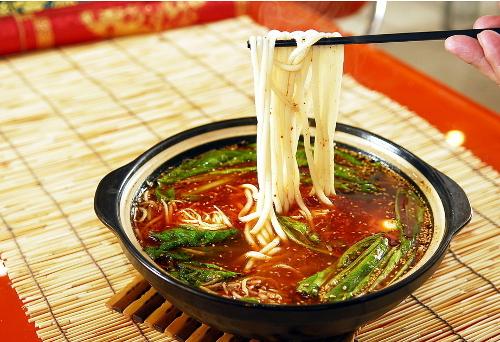 20191109131613475759.jpg 過(guò)橋米線3.jpg