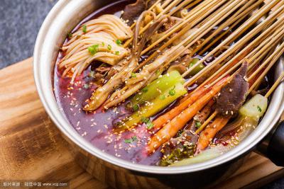 四川學做串串香技術做法哪里正宗？師傅講解技巧練習