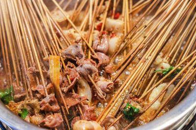 四川哪里學串串香技術價格便宜？技術配方絕不保留