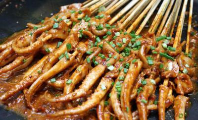 四川街邊鐵板魷魚(yú)技術(shù)做法哪里好？每位學(xué)員親自動(dòng)手制作