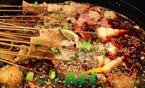 成都串串香培訓(xùn)班哪家好？培訓(xùn)成都串串冒菜多少錢(qián)？